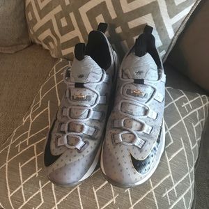 Lebron 13 cool grey